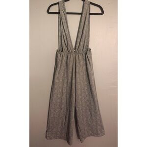 women’s grey jumper